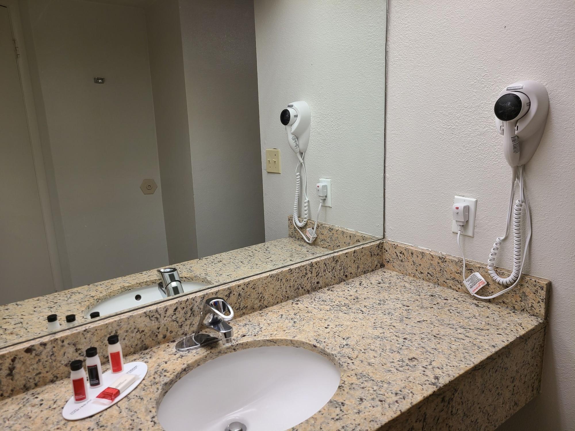 Quality Inn & Suites Orlando East - Ucf Area Alafaya Экстерьер фото