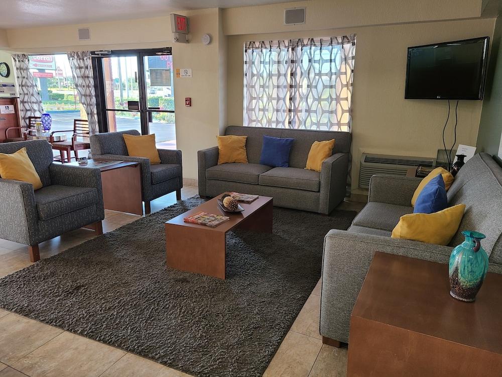 Quality Inn & Suites Orlando East - Ucf Area Alafaya Экстерьер фото