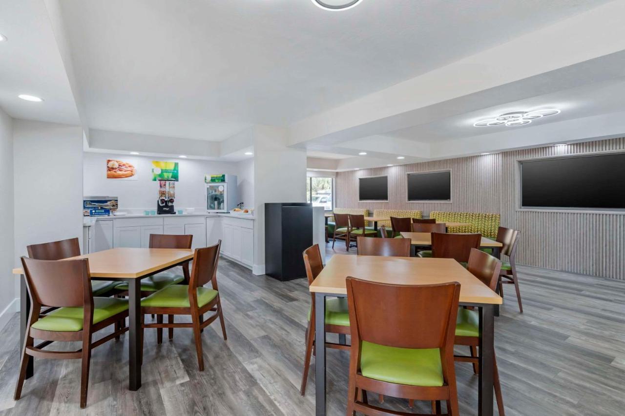 Quality Inn & Suites Orlando East - Ucf Area Alafaya Экстерьер фото