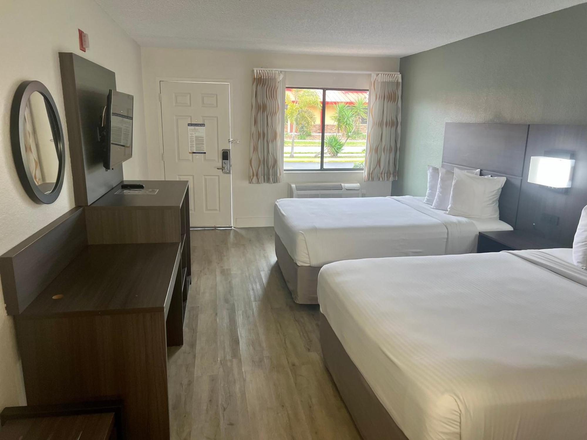 Quality Inn & Suites Orlando East - Ucf Area Alafaya Экстерьер фото