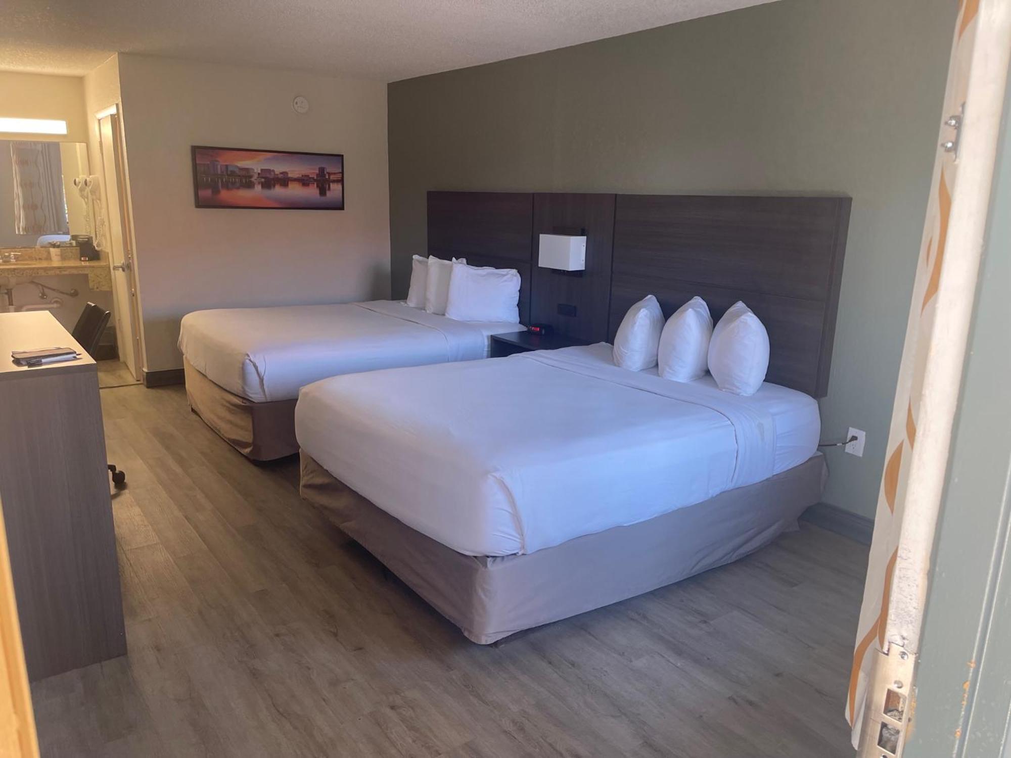 Quality Inn & Suites Orlando East - Ucf Area Alafaya Экстерьер фото