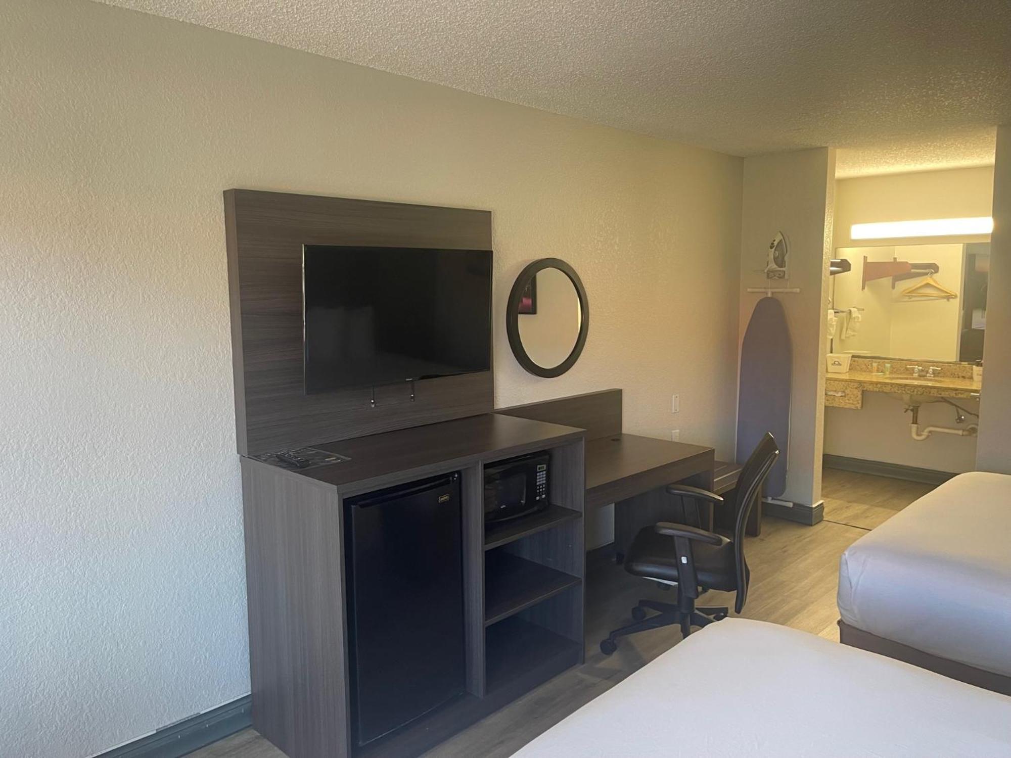 Quality Inn & Suites Orlando East - Ucf Area Alafaya Экстерьер фото